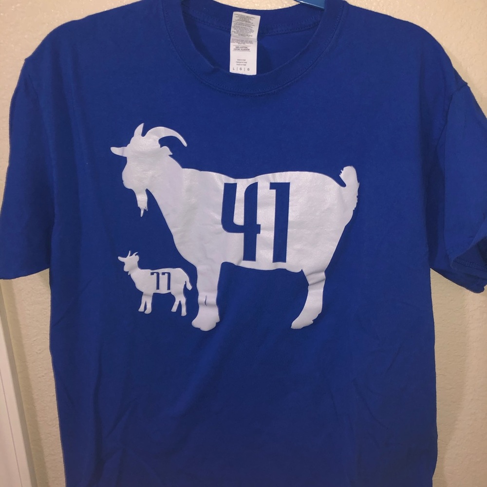 Mavericks luka and dirk GOAT t-shirt